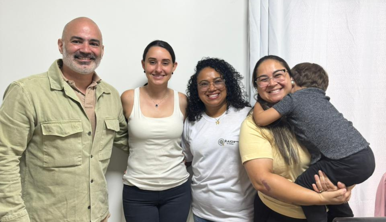 RaioX do Autismo apresenta sistema inovador à prefeita de Santo Antônio do Descoberto